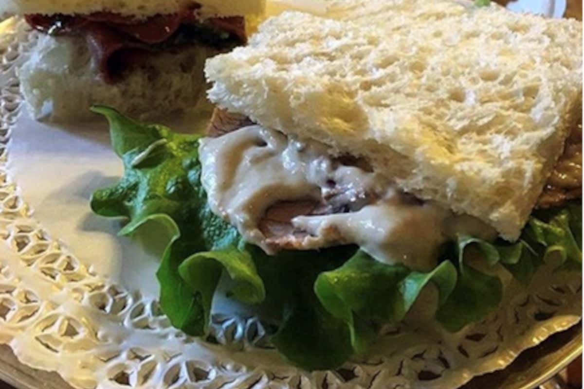 In occasione del centenario, tre chef stellati presenteranno varianti gourmet dei tramezzini del Mulassano