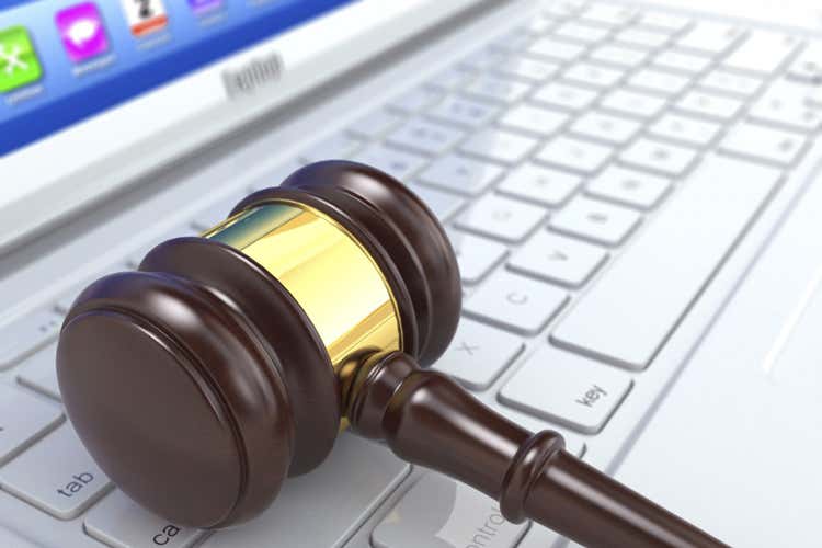 Il Consiglio di Stato ha comminato a TripAdvisor una multa di 100mila euro (Multa a TripAdvisor, ora una leggeMassari: &laquo;Basta offese anonime&raquo;)