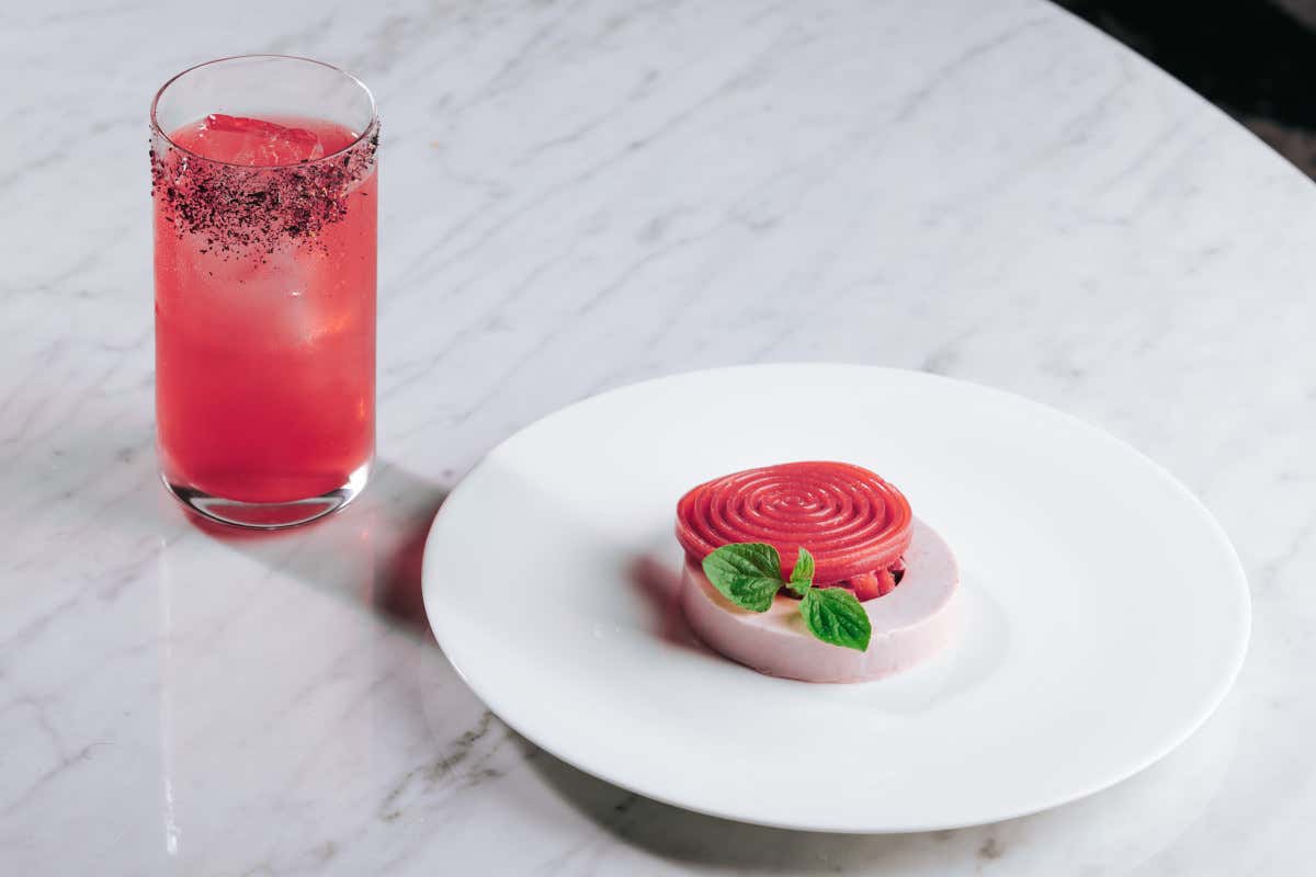 Al Mùn Rooftop di Roma ora si può fare un aperitivo a 10 colori