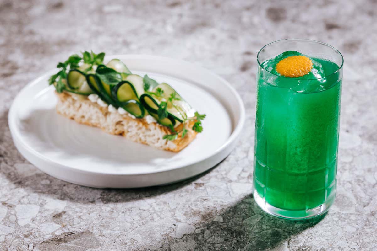 Al Mùn Rooftop di Roma ora si può fare un aperitivo a 10 colori