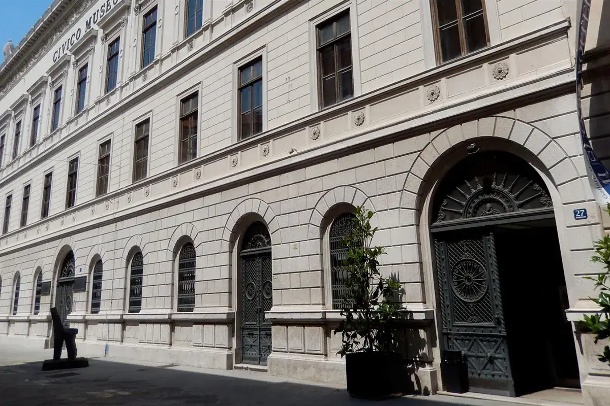 Il museo &egrave; ospitato in un ottocentesco palazzo sulle rive Mostre, a Trieste un viaggio in Normandia con gli Impressionisti