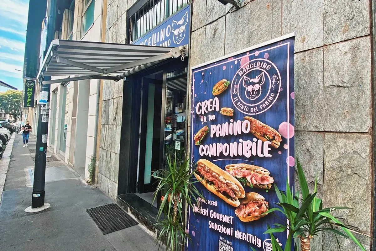 Marcellino il Sarto del Panino in via Napo Torriani Marcellino… il sarto del panino con la £$michetta$£ tailor made