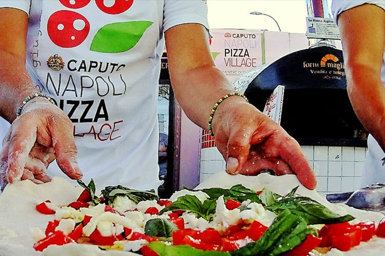 Un visitatore su 3 quest'anno arrivava dall'estero (Sipario sul Pizza Village A Napoli un milione di visitatori)