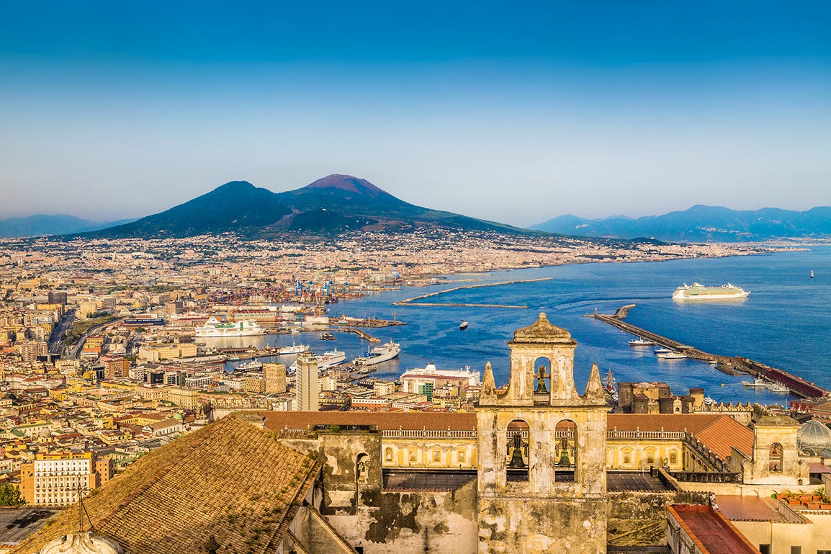 Napoli Da Mare Fuori al Time: è la stagione d'oro del turismo per Napoli