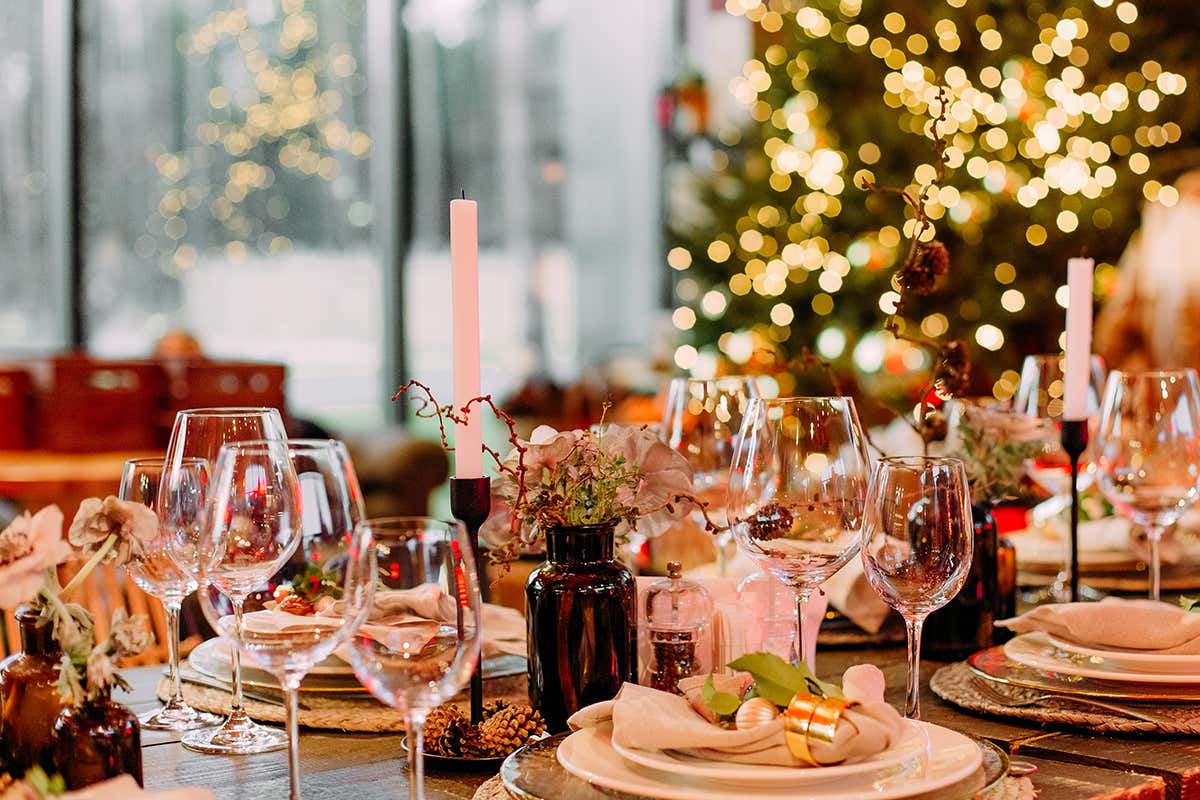 Ristoranti pronti per Natale Natale tiepido nei ristoranti, tra sold out e chi decide di restare chiuso Ristoranti pronti per Natale Natale tiepido nei ristoranti, tra sold out e chi decide di restare chiuso