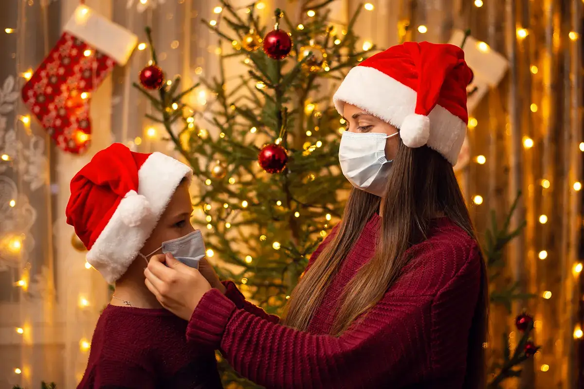Il timore di un altro Natale limitato Capodanno in zona arancione? L'ipotesi del Governo che fa tremare bar e ristoranti