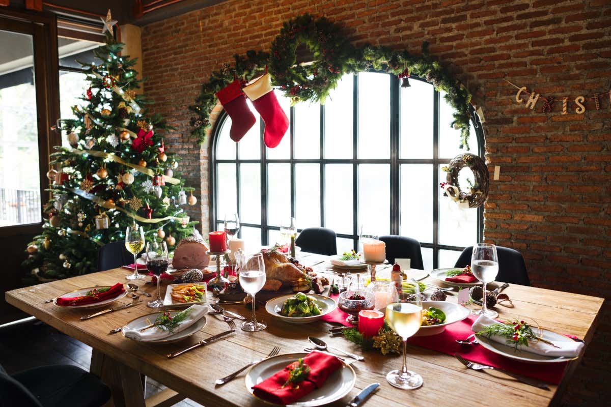 Cene, regali e viaggi: quanto spenderanno gli italiani per Natale e Capodanno?