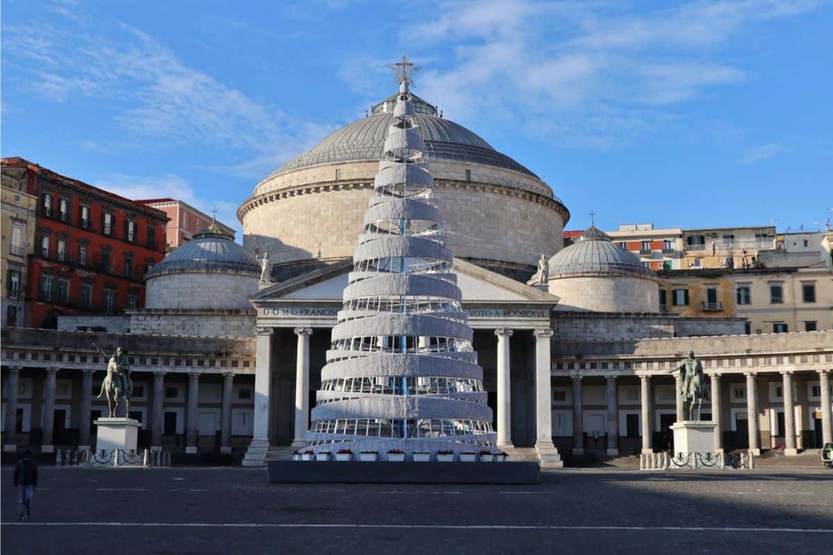 Natale a Napoli: tra capitoni e capretti, cosa si mangia nelle case per le feste? Natale a Napoli: tra capitoni e capretti, cosa si mangia nelle case per le feste?