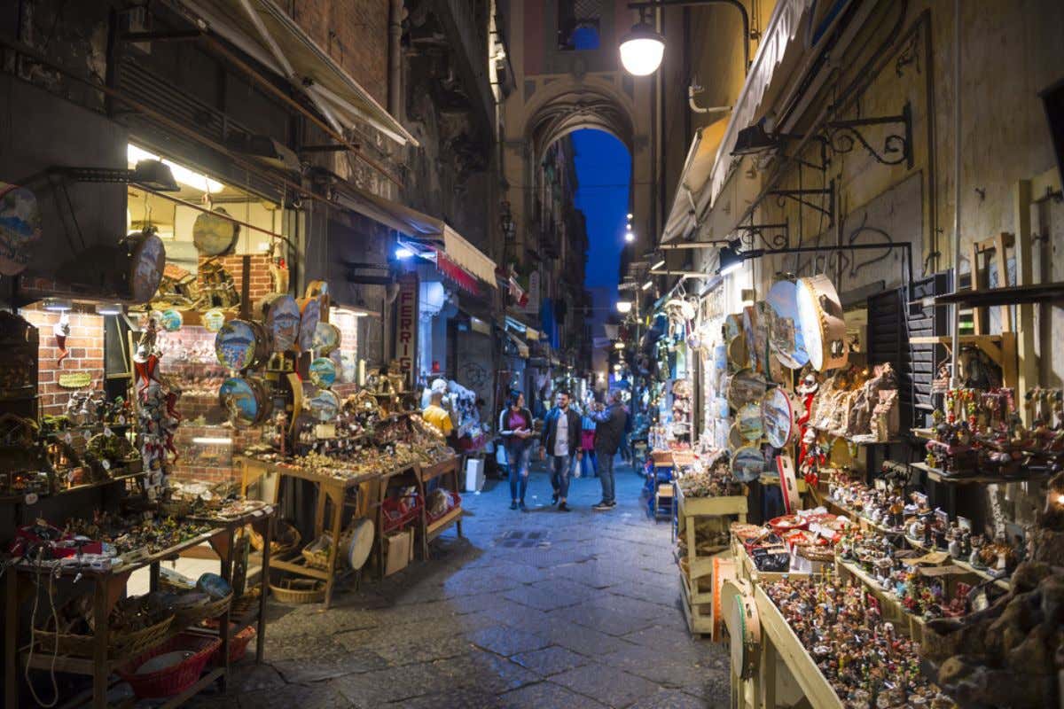 Natale a Napoli: tra capitoni e capretti, cosa si mangia nelle case per le feste? Natale a Napoli: tra capitoni e capretti, cosa si mangia nelle case per le feste?