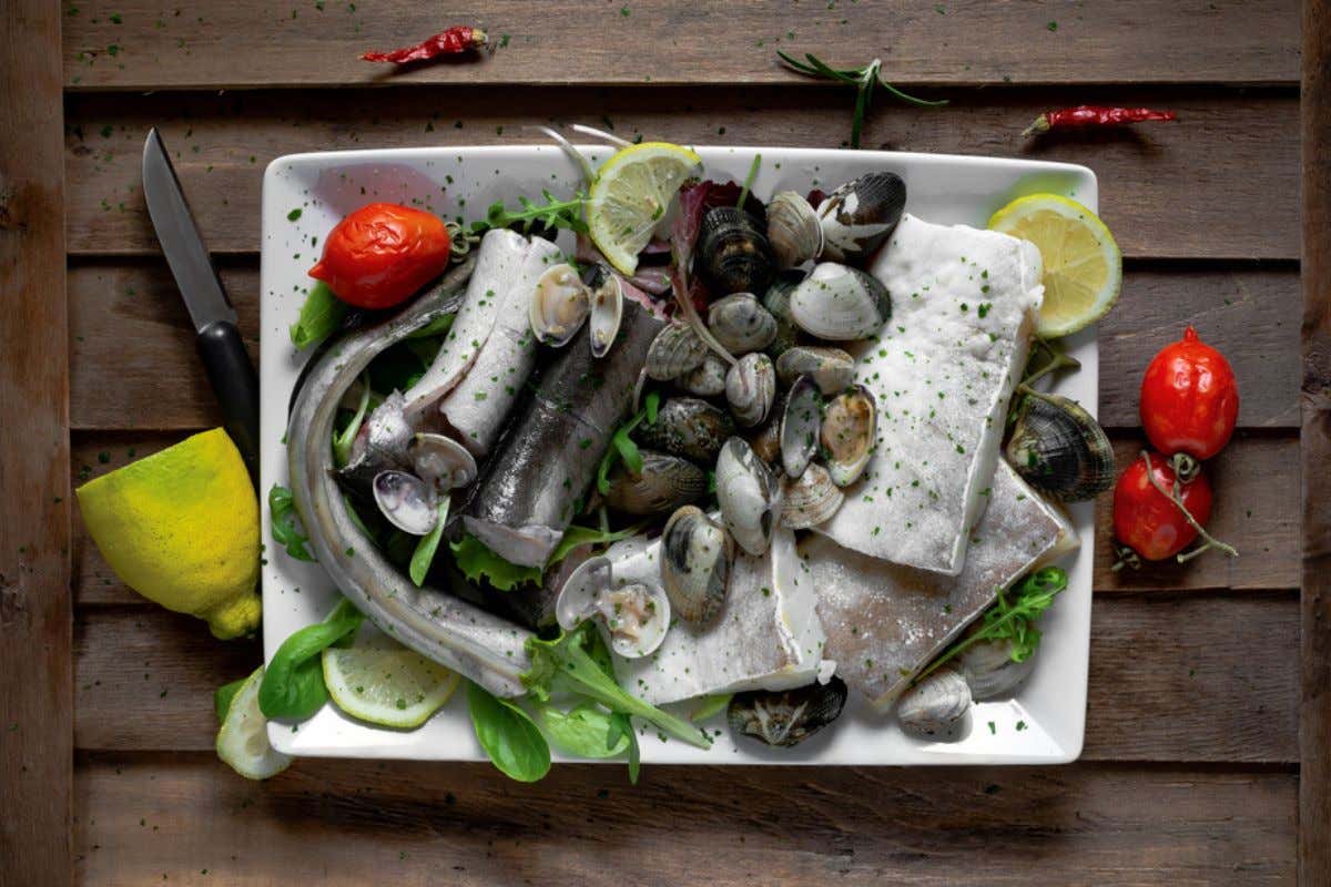 Natale a Napoli: tra capitoni e capretti, cosa si mangia nelle case per le feste? Natale a Napoli: tra capitoni e capretti, cosa si mangia nelle case per le feste?