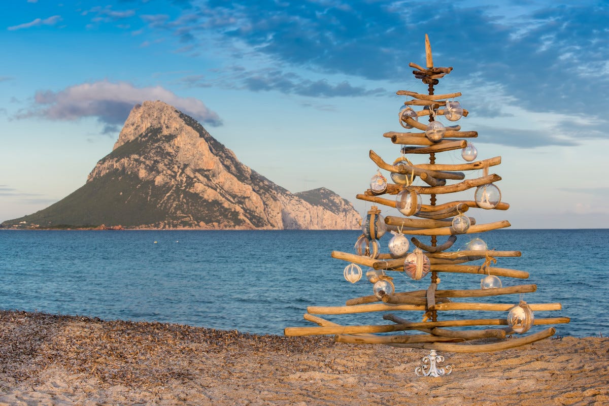 Natale sulla spiaggia di Porto Taverna Capodanno in Sardegna: gli indirizzi tra Olbia Santa Teresa di Gallura e Aglientu