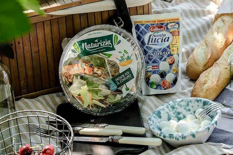 Abbinamento Galbani e Naturizia Mozzarella e insalata, è attrazione Abbinamento Galbani e Naturizia Mozzarella e insalata, è attrazione