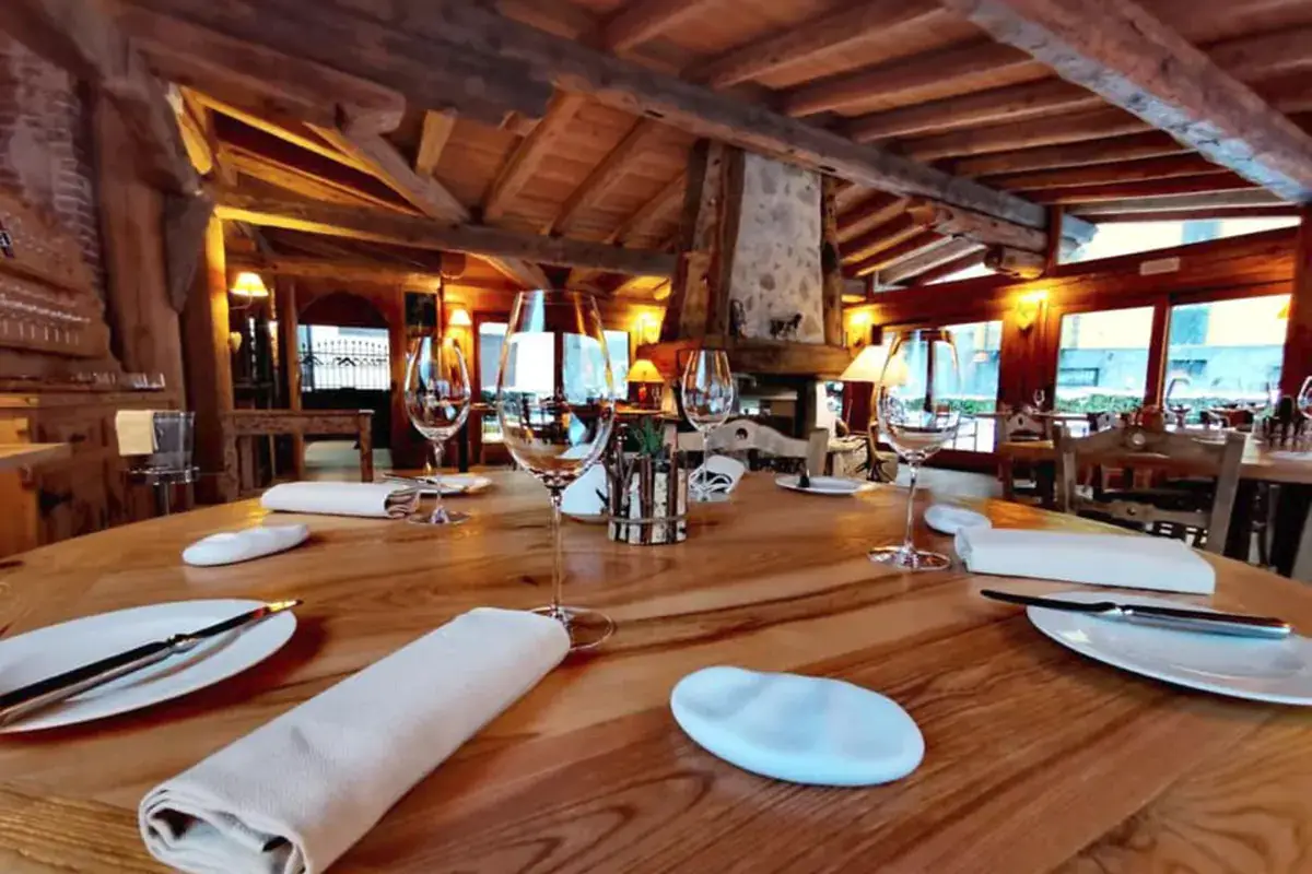Un angolo della sala de Il Nazionale Nel paese di Pinocchio si &egrave; accesa la Stella Michelin de Il Nazionale