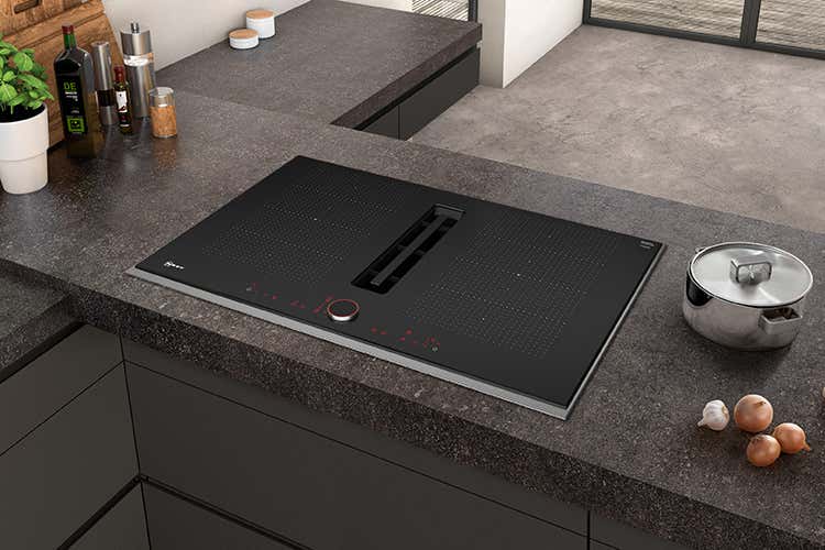 Da Neff il piano cottura con cappa Design e servizio: due valori in uno Da Neff il piano cottura con cappa Design e servizio: due valori in uno