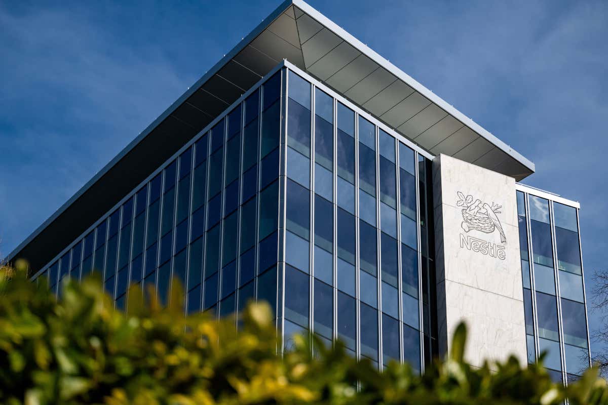 Nestlé, il nuovo corso di Navratil comincia con 16mila licenziamenti Nestlé taglierà ben 16mila posti di lavoro in tutto il mondo