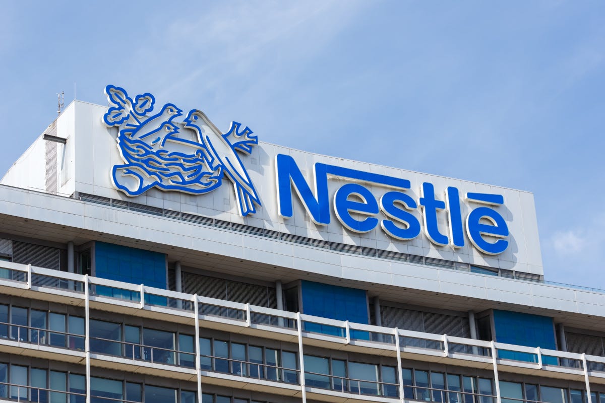 Nestlé, nel 2023 93 miliardi di franchi svizzeri, in calo dell’1,5%