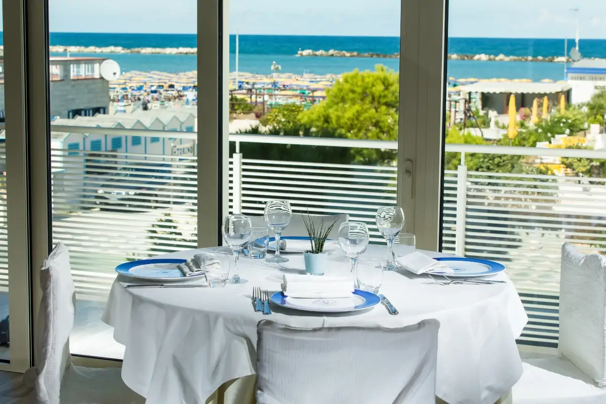 Hotel Nettuno Menu d'eccezione con vista mozzafiato. Ecco qualche location da sogno