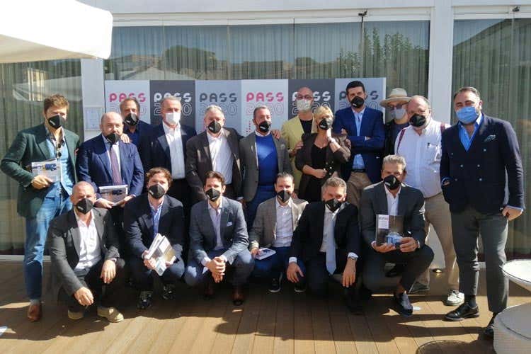 I relatori della tavola rotonda - Noi di sala, fari sulla formazione Camerieri a lezione anche in cucina