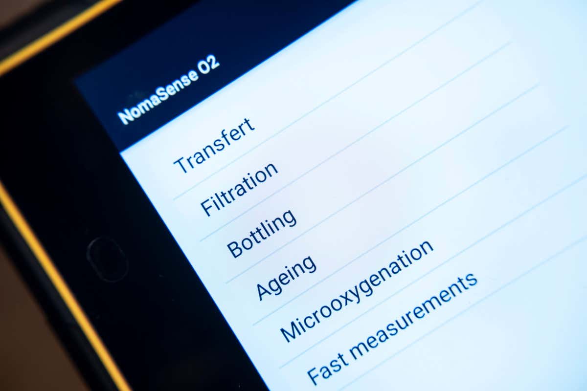 Enology Portal: quando i dati di cantina diventano guida per gli enologi