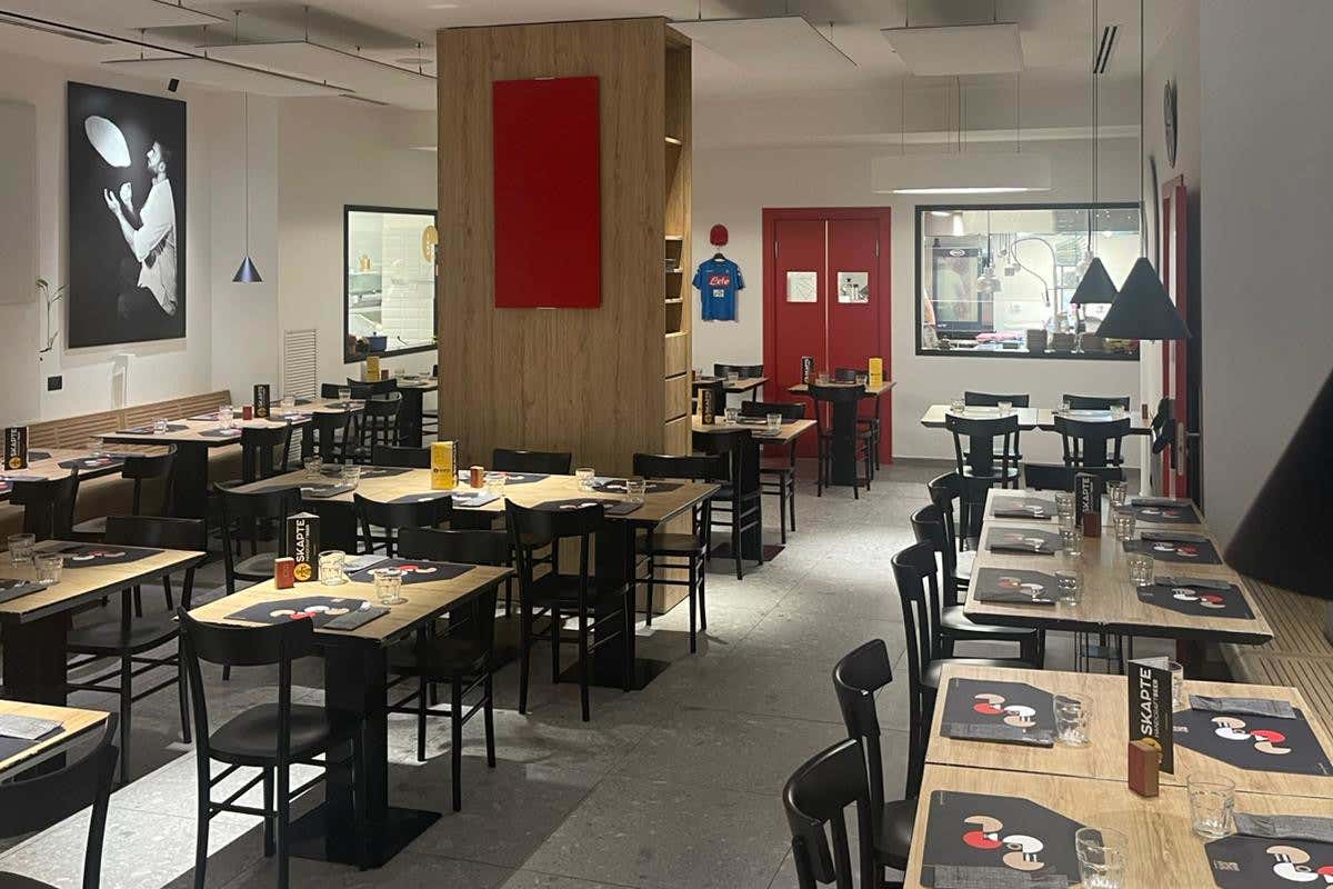 La sala della pizzeria Giovanni Grimaldi a Grottaminarda (Av)