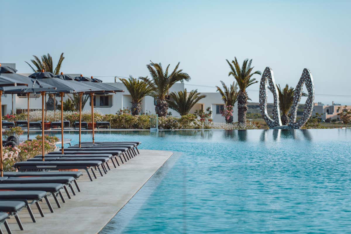 Nous: arte, design e benessere sull'isola di Santorini