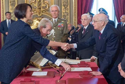 Nunzia De Girolamo stringe la mano al Presidente della Repubblica, Giorgio Napolitano (foto Ansa) Nunzia De Girolamo stringe la mano al Presidente della Repubblica, Giorgio Napolitano (foto Ansa)