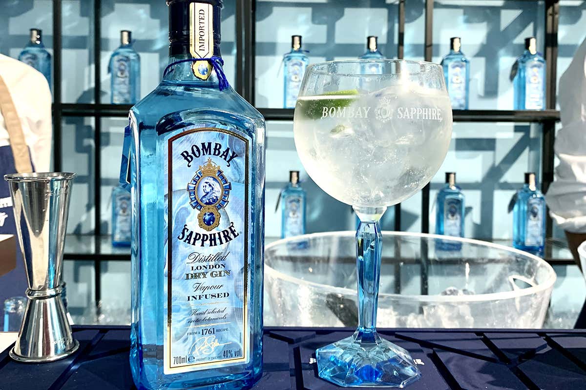 L'etichetta in edizione limitata di Bombay Sapphire “Saw This Made This”, la campagna globale di Bombay Sapphire