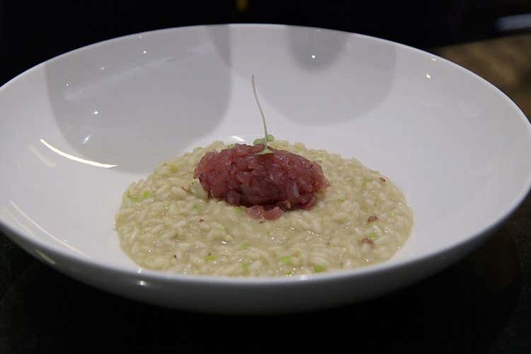 (Il nuovo menu di Niko Sinisgalli Al ristorante Tazio si fa cucina sensoriale)