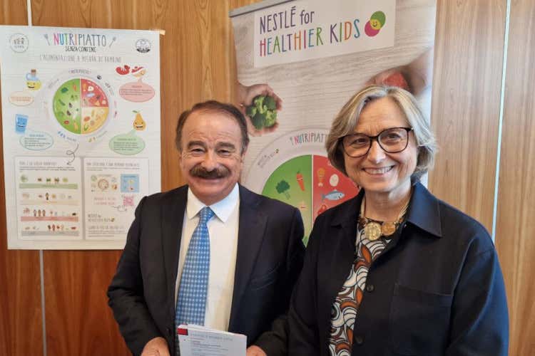 Ecco il “piatto” che insegna ai bambini (tra i 4 e i 14 anni) a mangiare sano