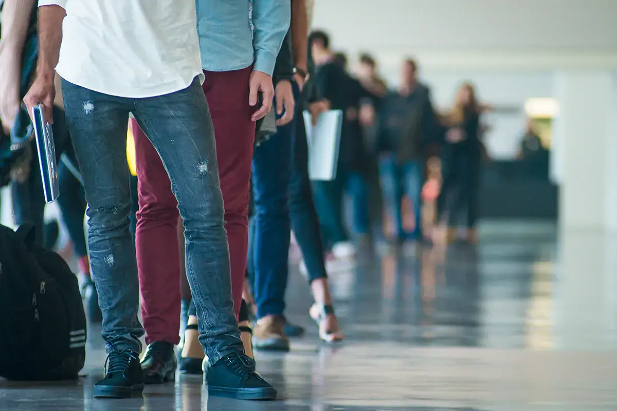 A settembre gli occupati aumentano di 59mila unit&agrave; Occupati in aumento, ma fra i giovani il 29,8% &egrave; senza lavoro