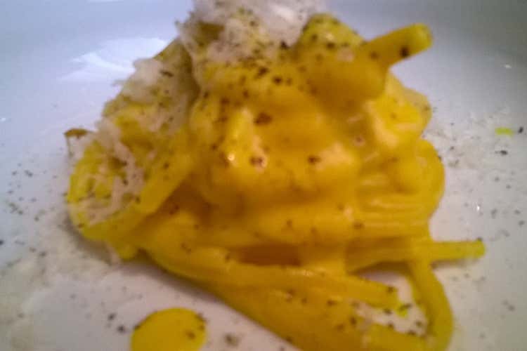 Ad ogni pasta il suo condimento Con quella lunga meglio i sughi corposi