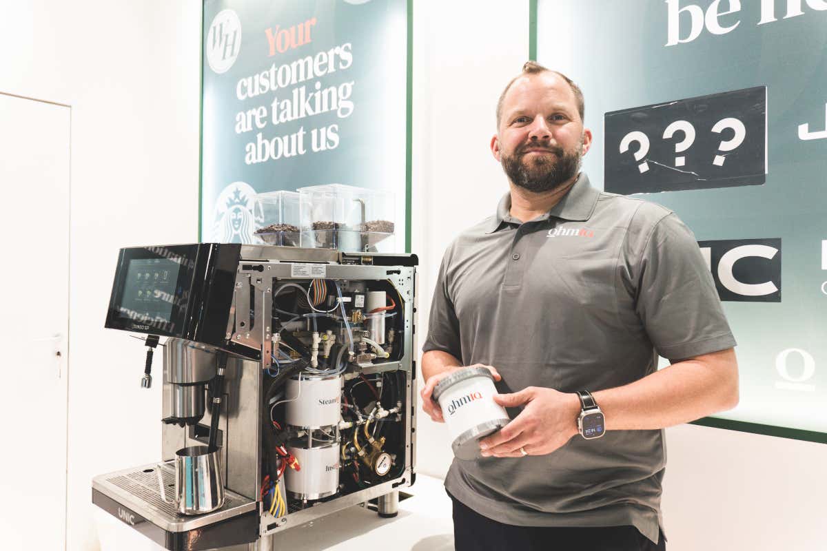 Il calcare sparisce in 40 secondi: il sistema che cambia le regole del caffè professionale