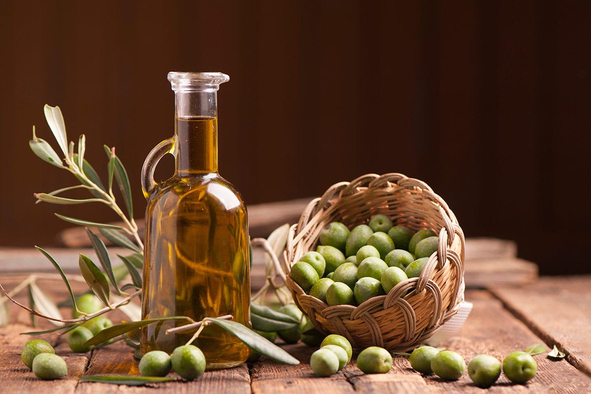 Olio di oliva Oli vegetali: importante conoscere caratteristiche e differenze per dare garanzie ai consumatori