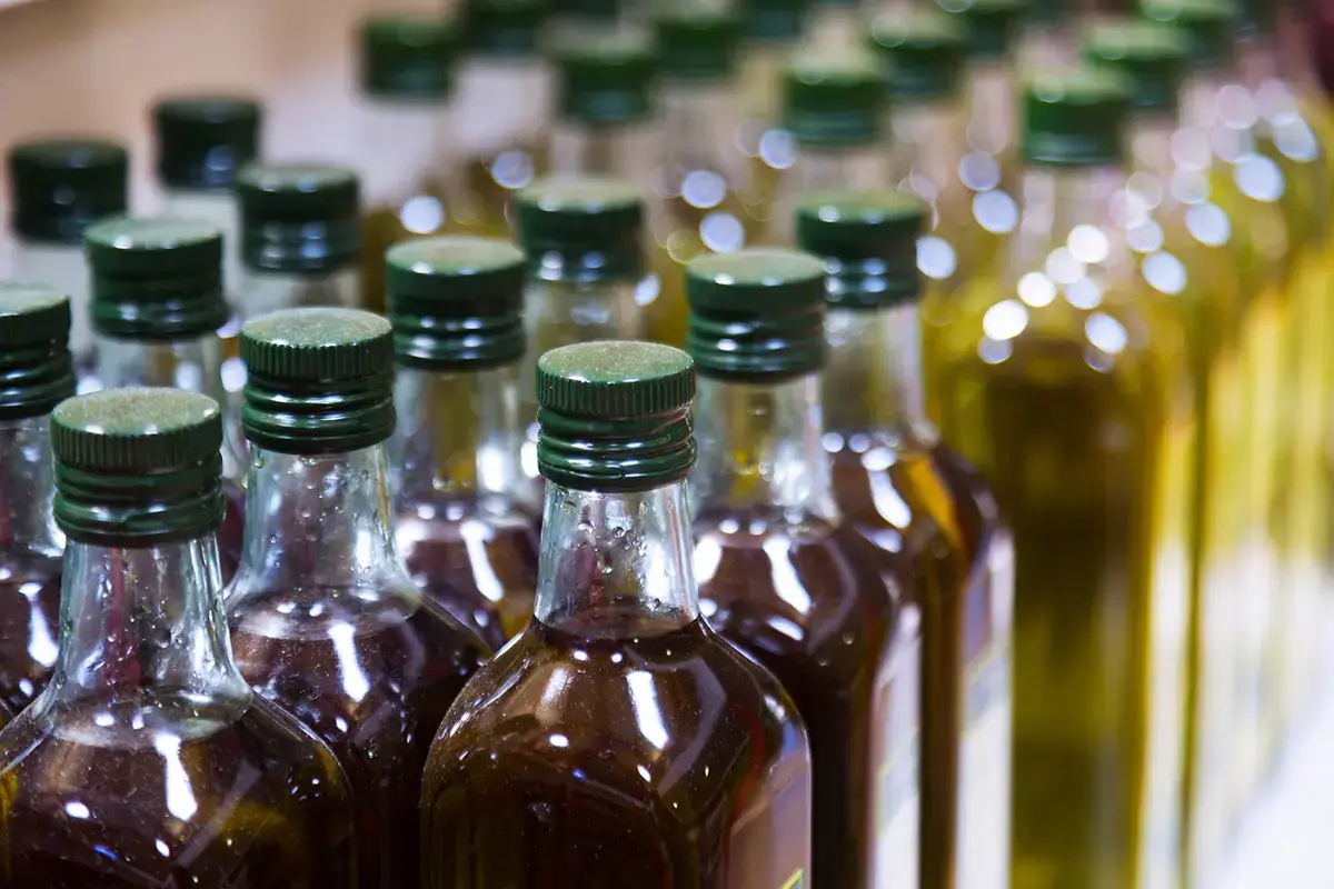 All'Italia non basta la produzione interna L'olio &egrave; una cosa seria. Basta con le leggende dei nostri avi