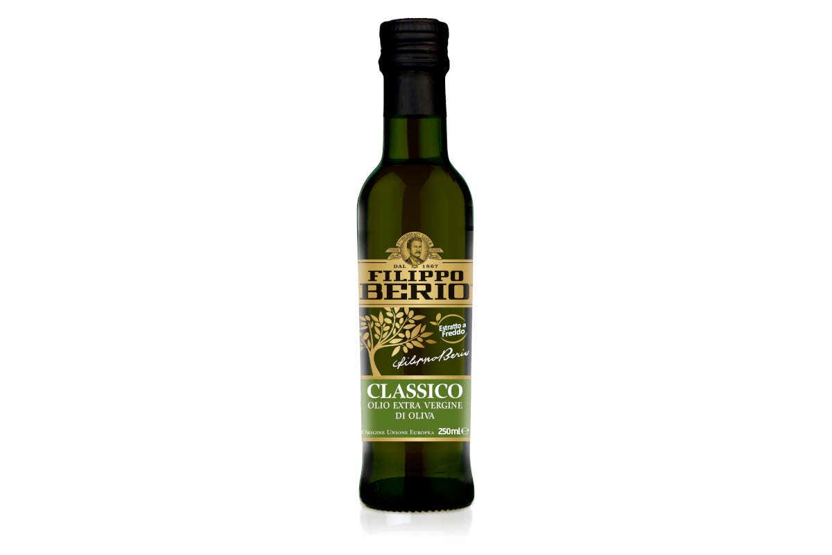 Olio Extravergina d'Oliva 250ml Salov punta all'alta ristorazione con la linea Filippo Berio Professional