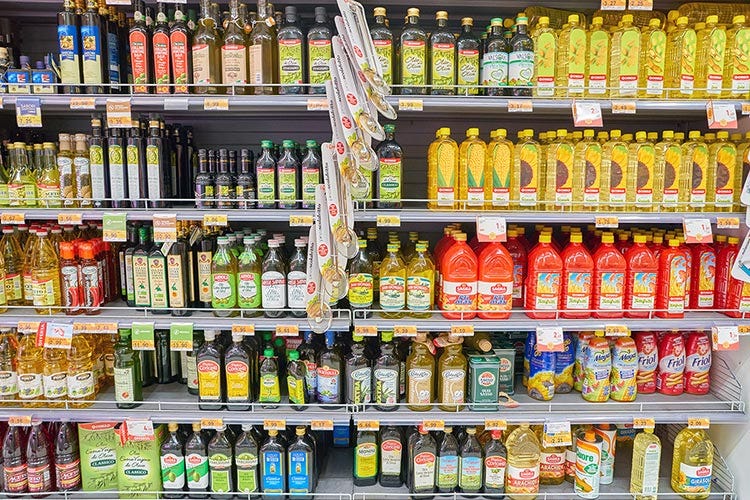 Troppo olio sottocosto venduto nei supermercati - In Puglia nuovi focolai di xylella 1/3 degli ulivi secolari non c'è più