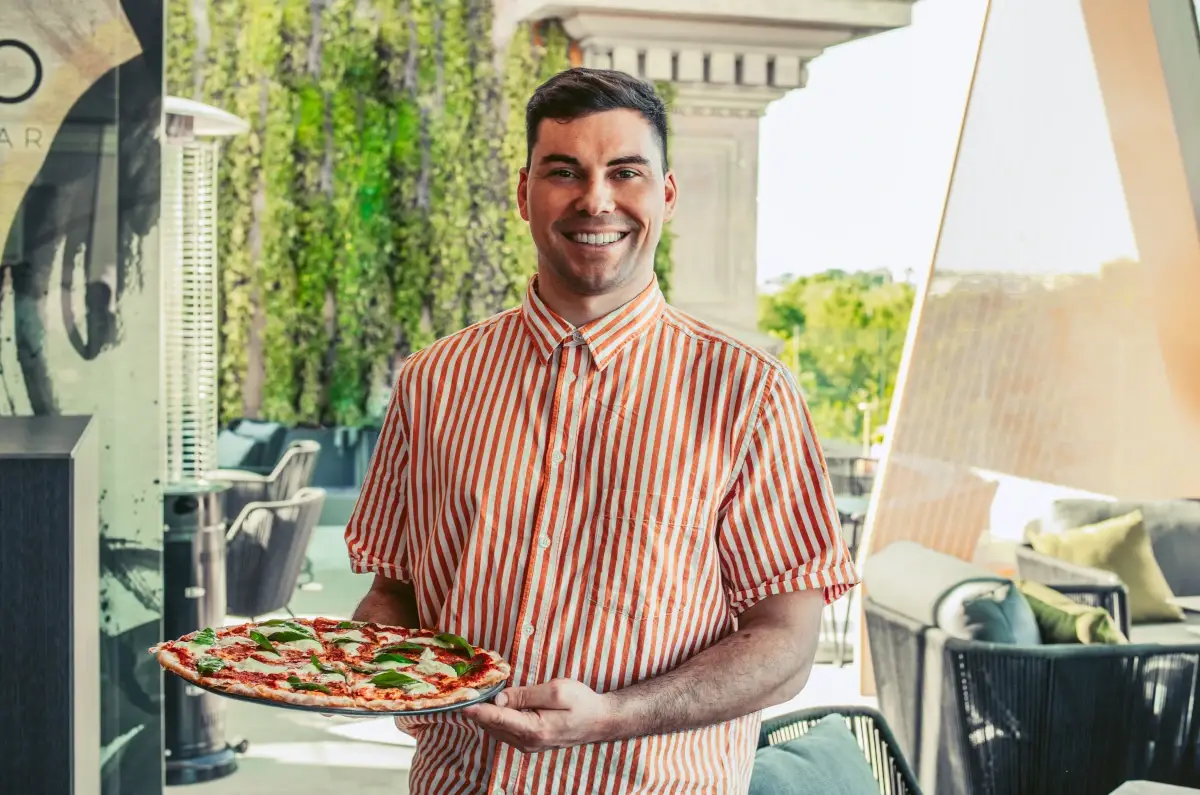 Non manca la pizza The First Musica, a Roma il nuovo rooftop mozzafiato