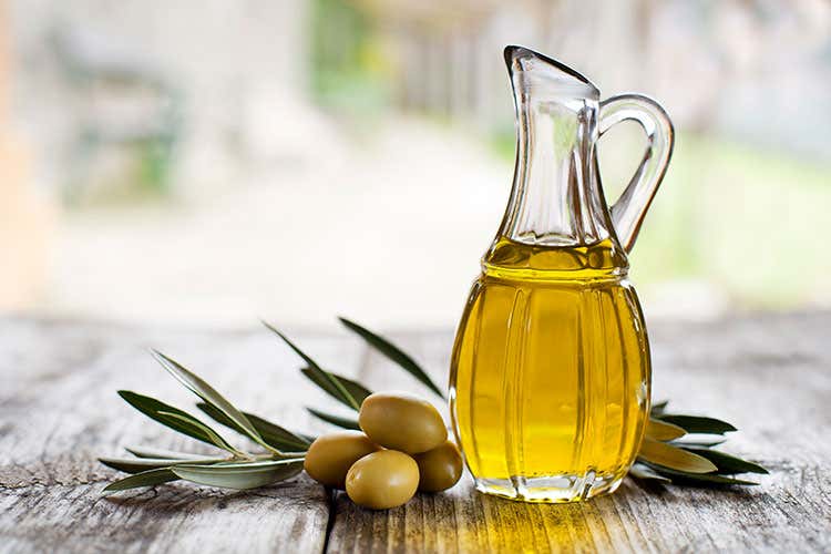 La dotazione complessiva per gli aiuti al comparto oleario-olivario ammonta a 69,2 milioni di euro - Olio e olive, arrivano gli aiuti Finanziamenti per 69 milioni di euro