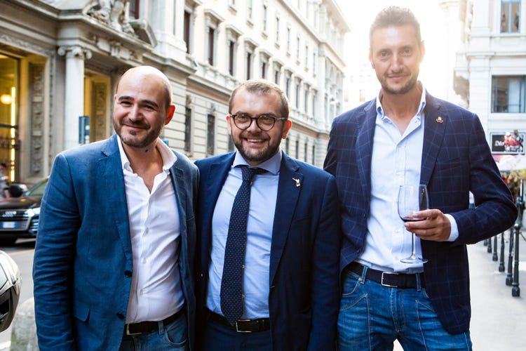 Armando Colombi, Fabio Rolfi e Marco Maggi (L’Oltrepò Pavese festeggia i 3 bicchieri di due Buttafuoco doc)