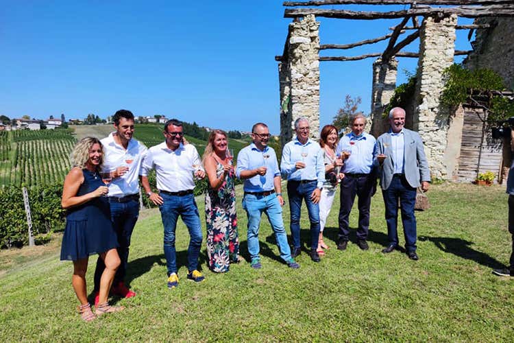 I produttori - Oltrepò, scontro sul costo dell’uva Via alla vendemmia con polemiche I produttori - Oltrepò, scontro sul costo dell’uva Via alla vendemmia con polemiche