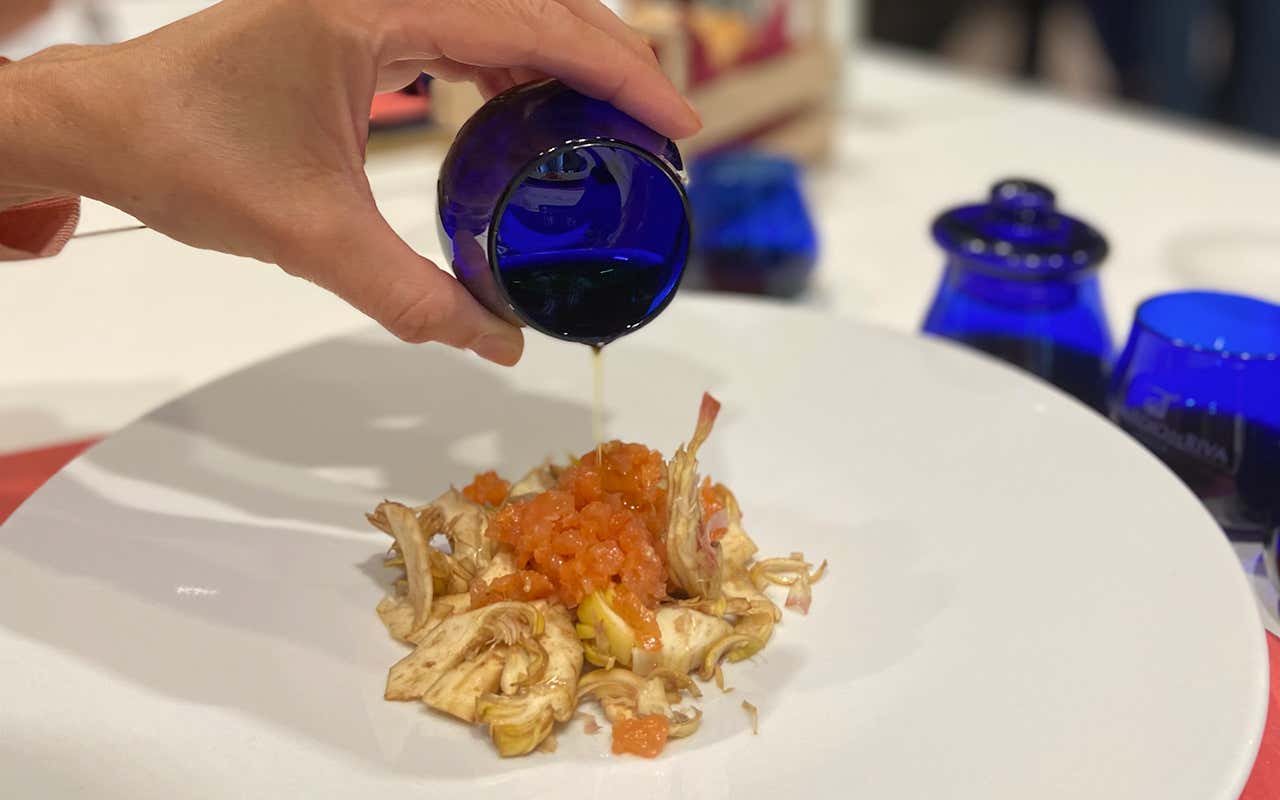 Uno dei piatti in degustazione con il giusto abbinamento di olio Olio evo, tutela plurale in tavolagrazie al Consorzio Opera Olei