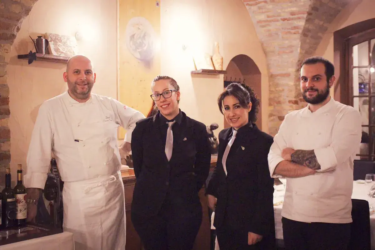 Lo staff di Ophis A Ophis, tacc&ugrave; e chich&igrave; principi del menu