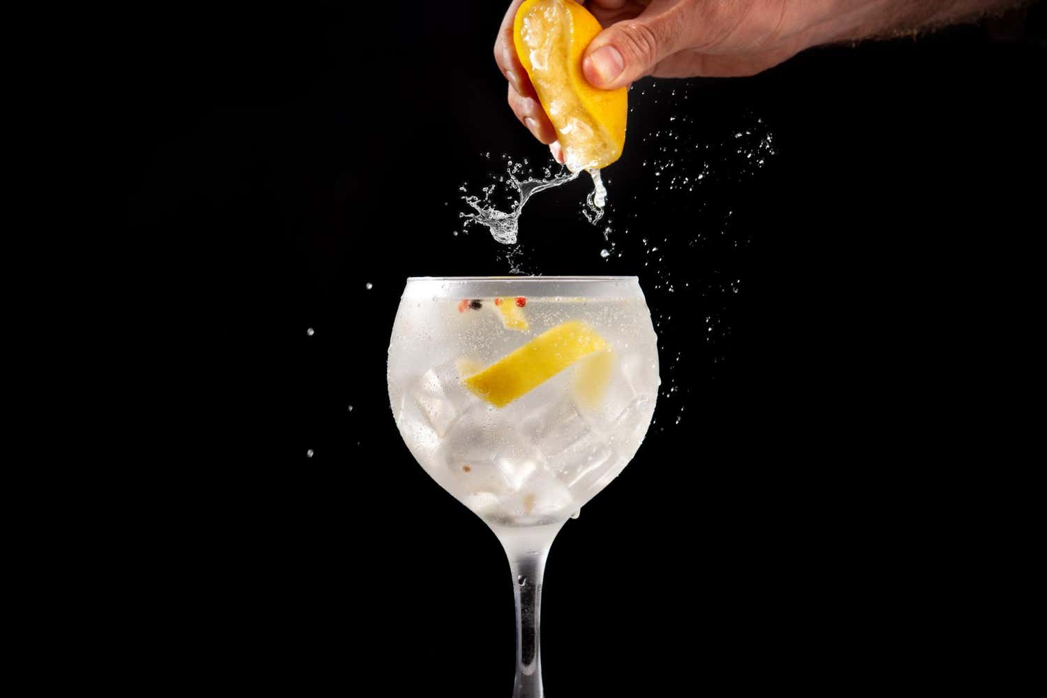 Il gin, il distillato protagonista delle celebrazioni di fine anno Il gin, il distillato protagonista delle celebrazioni di fine anno