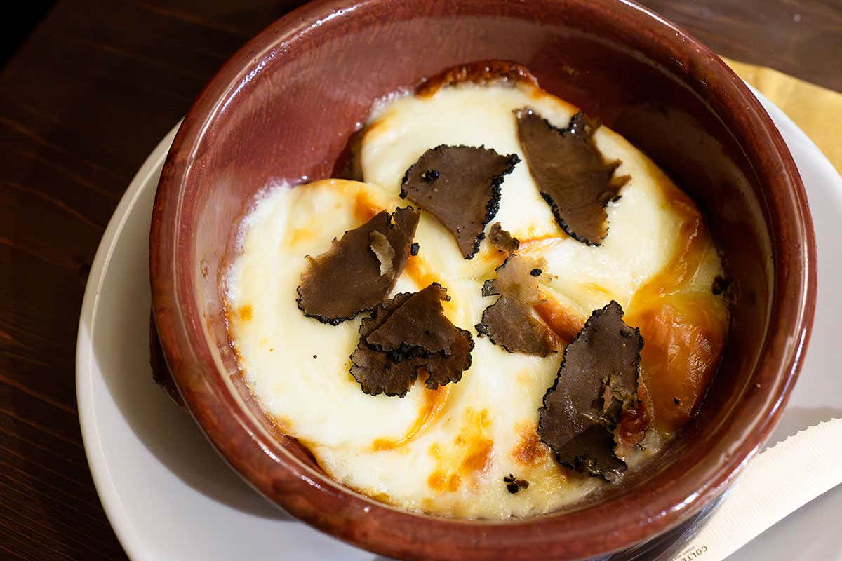 Dove mangiare la cucina abruzzese autentica all'interno di un convento medievale Dove mangiare la cucina abruzzese autentica all'interno di un convento medievale