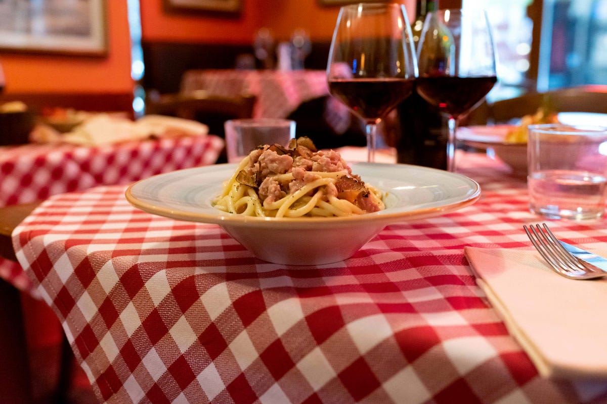 Il menu offre una selezione di piatti locali che deliziano il palato di chiunque vi si avventuri Osteria del Proconsolo gusto autentico nel cuore di Firenze
