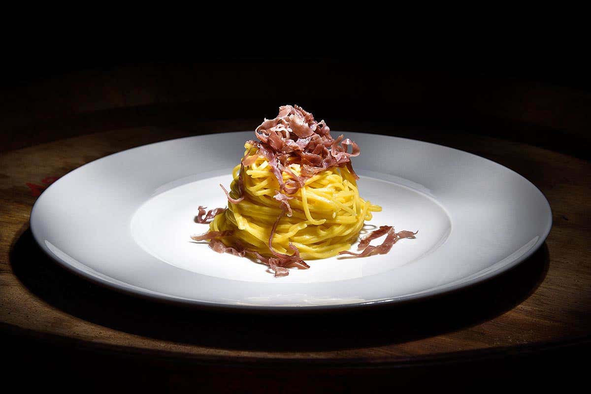 All’Osteria di Fornio la tradizione si fa in brodo: le mezze maniche del Buon Ricordo All’Osteria di Fornio la tradizione si fa in brodo: le mezze maniche del Buon Ricordo