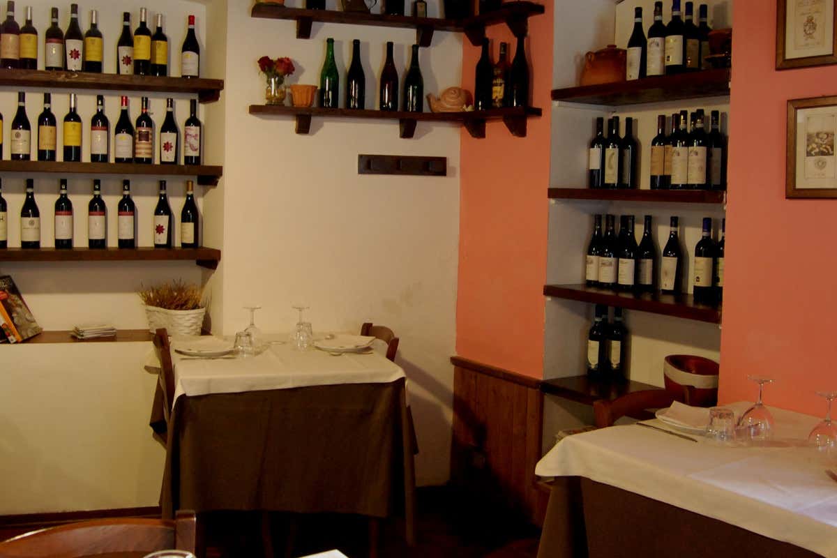 Un angolo della sala dell’Osteria dell’Unione