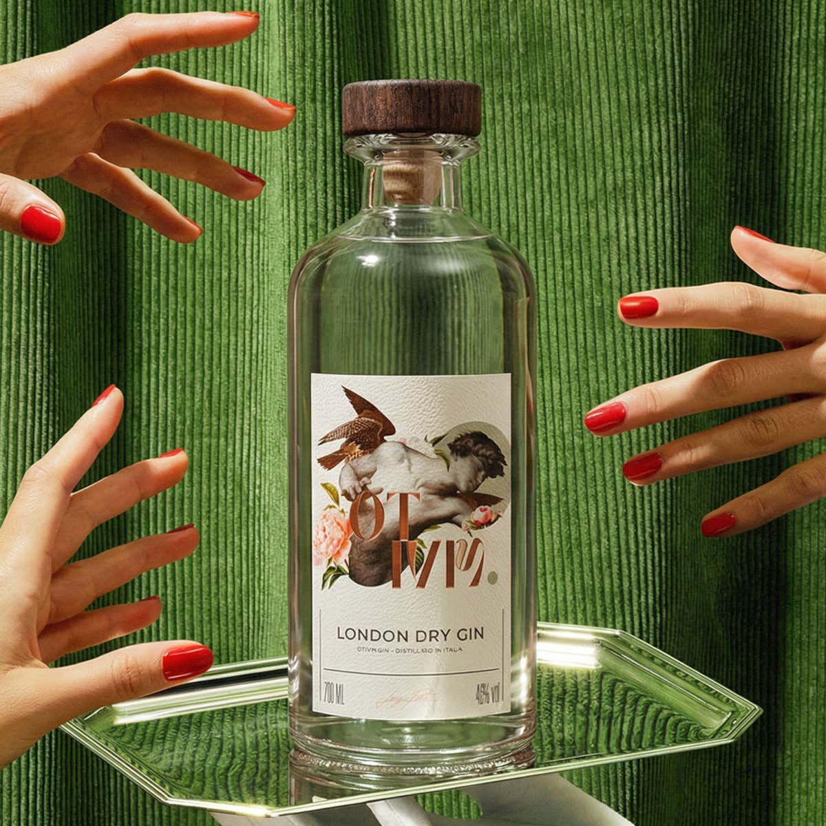 All'assaggio di Otivm Gin emergono prima note agrumate e fresche, che lasciano spazio a sentori più balsamici e speziati