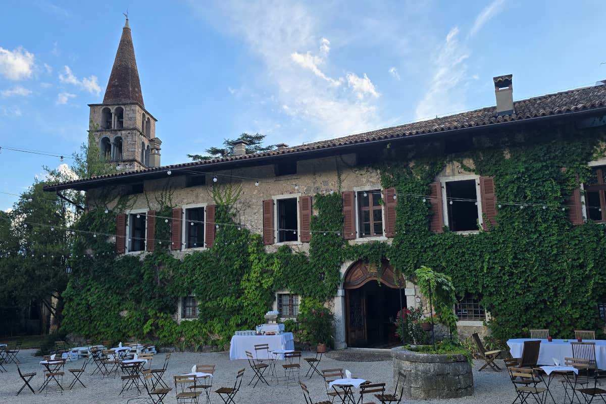 Valérie Bossi Fedrigotti brinda con il Pinot Bianco Oxenfeld