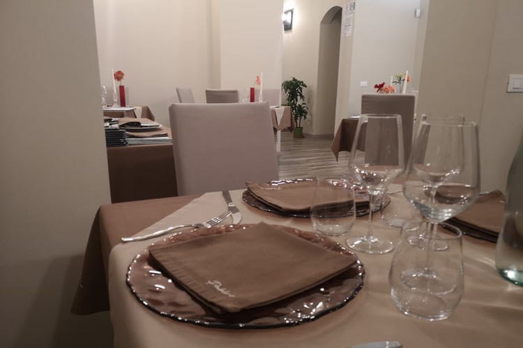 La sala del ristorante (La Sicilia gourmet nel menu del ristorante Pablo’s di Palermo)